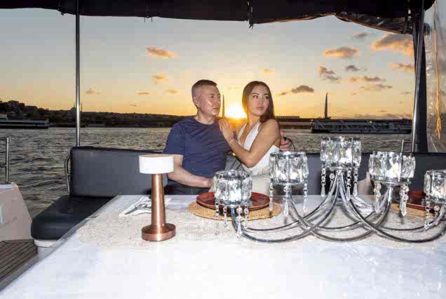 Private Bosphorus Dinner Yacht Cruise