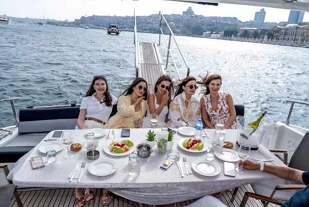Private Bosphorus Lunch Yacht Cruise