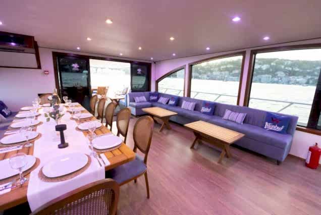 Private Bosphorus Lunch Yacht Cruise